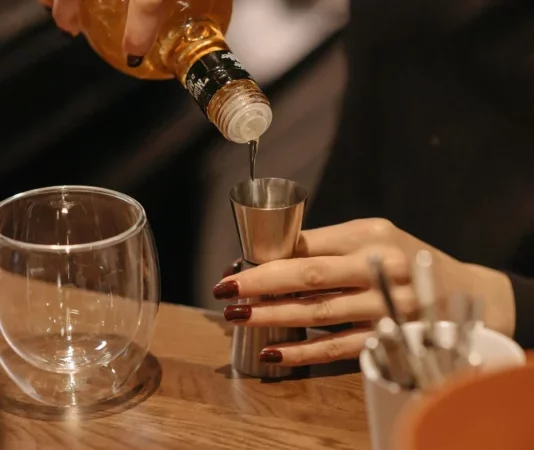 jigger pouring